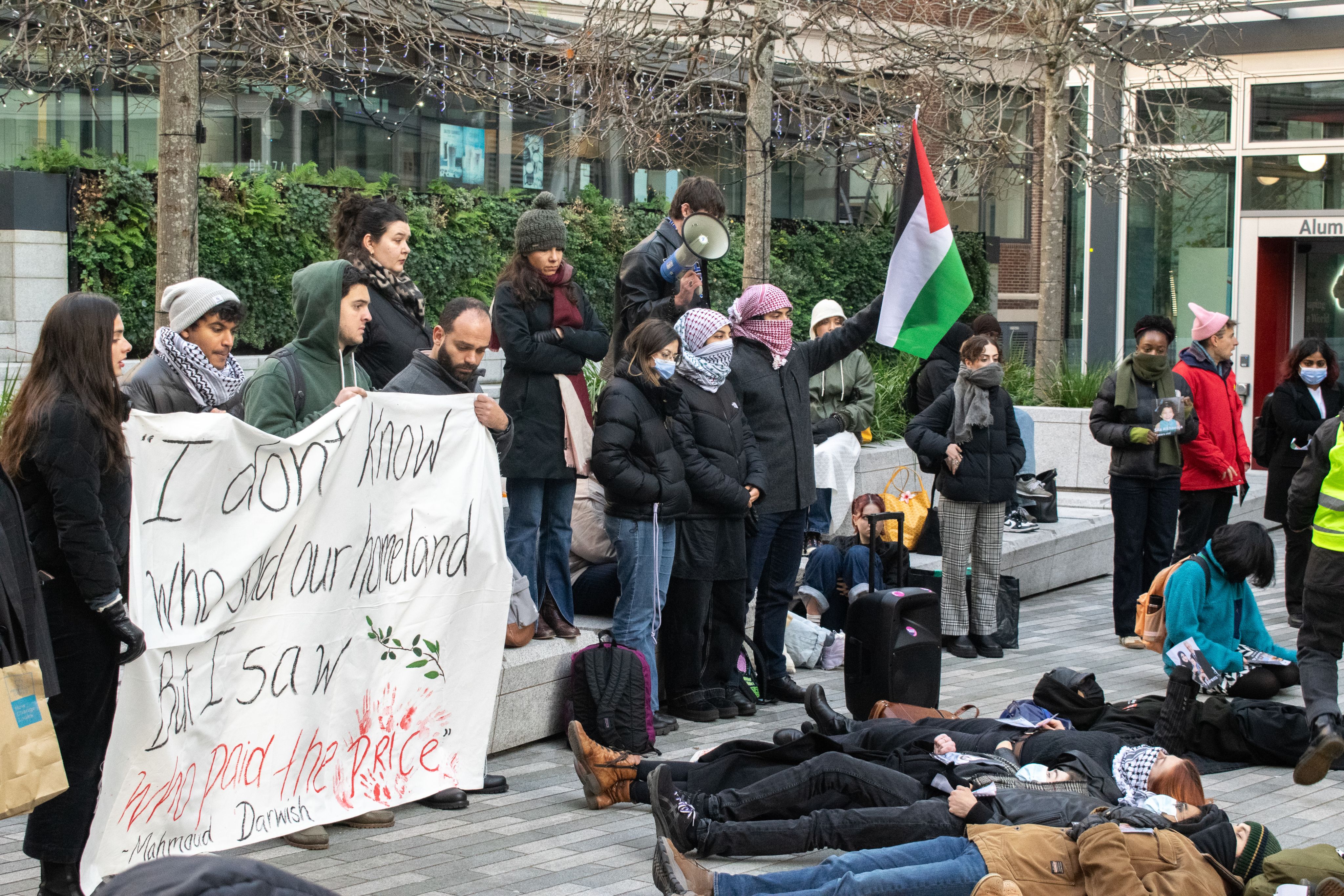 Students protesting outside universities in London to demand an immediate ceasefire and an end to support for Israel's occupation of Palestine. Image Credits: Nayonika Manna.