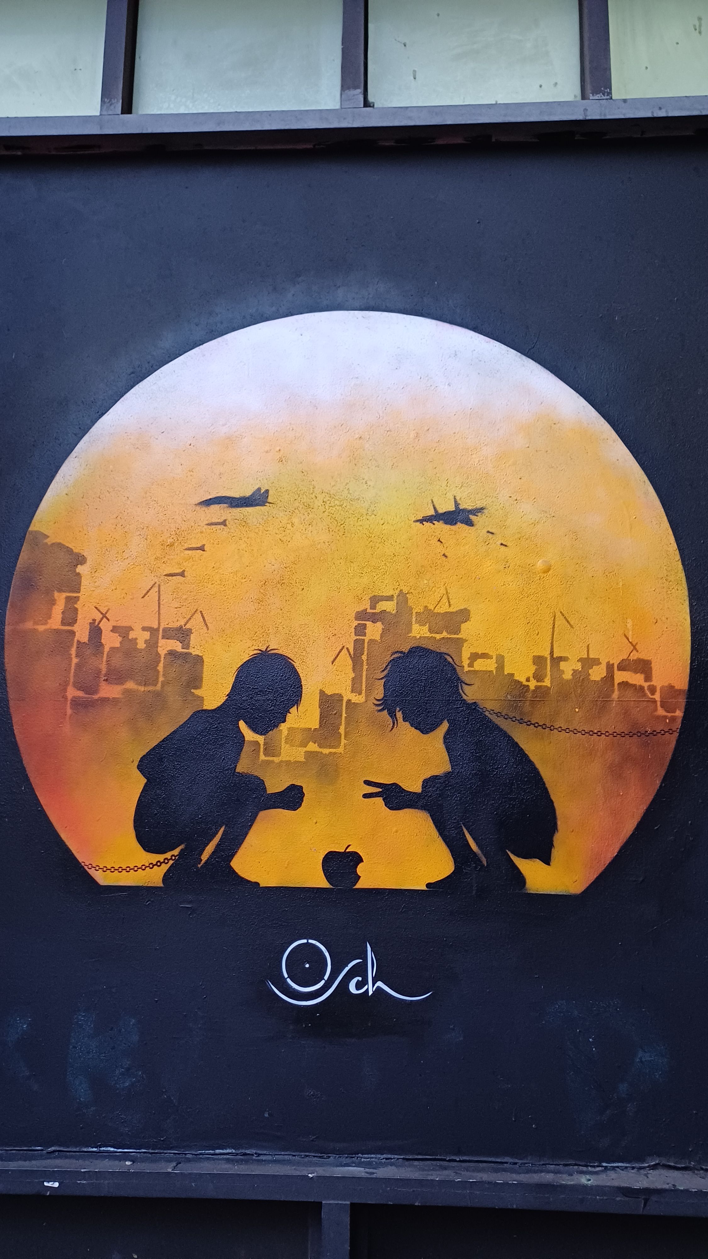 Artwork displayed in Shoreditch, London. Image Credits: Nayonika Manna.